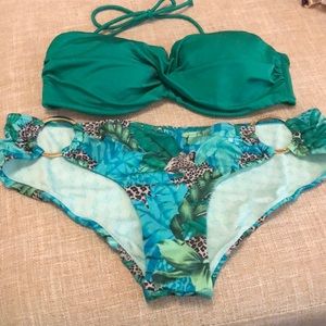Victoria’s Secret bikini